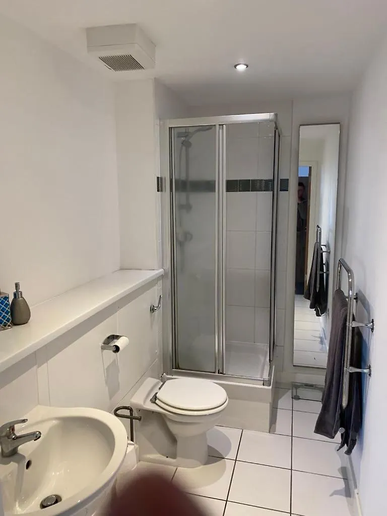 Hullidays - King & Queen Ensuite Kingston upon Hull 0*,  Wielka Brytania