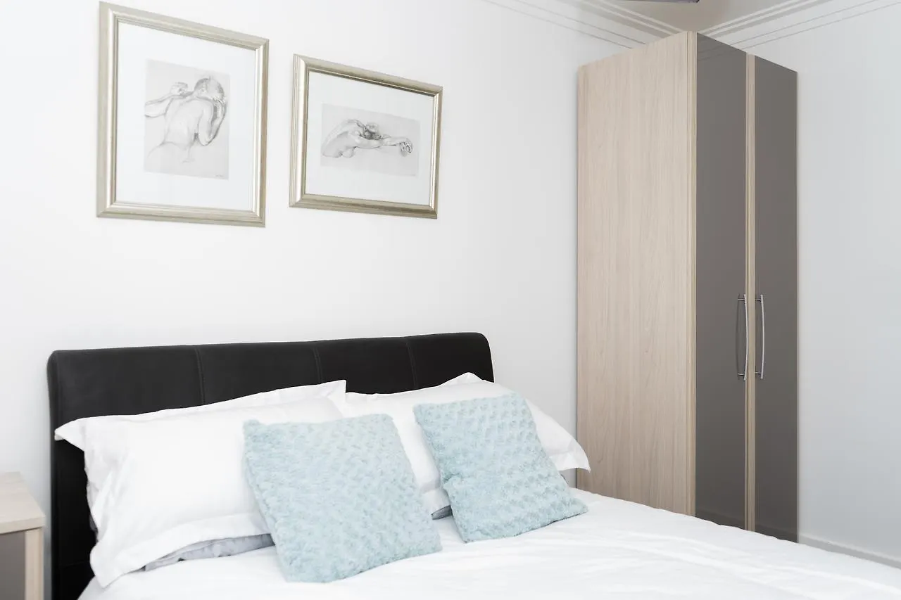 Apartment Hullidays - King & Queen Ensuite Kingston upon Hull